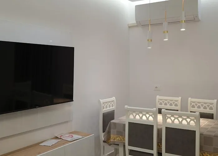 Sea View Apartment *